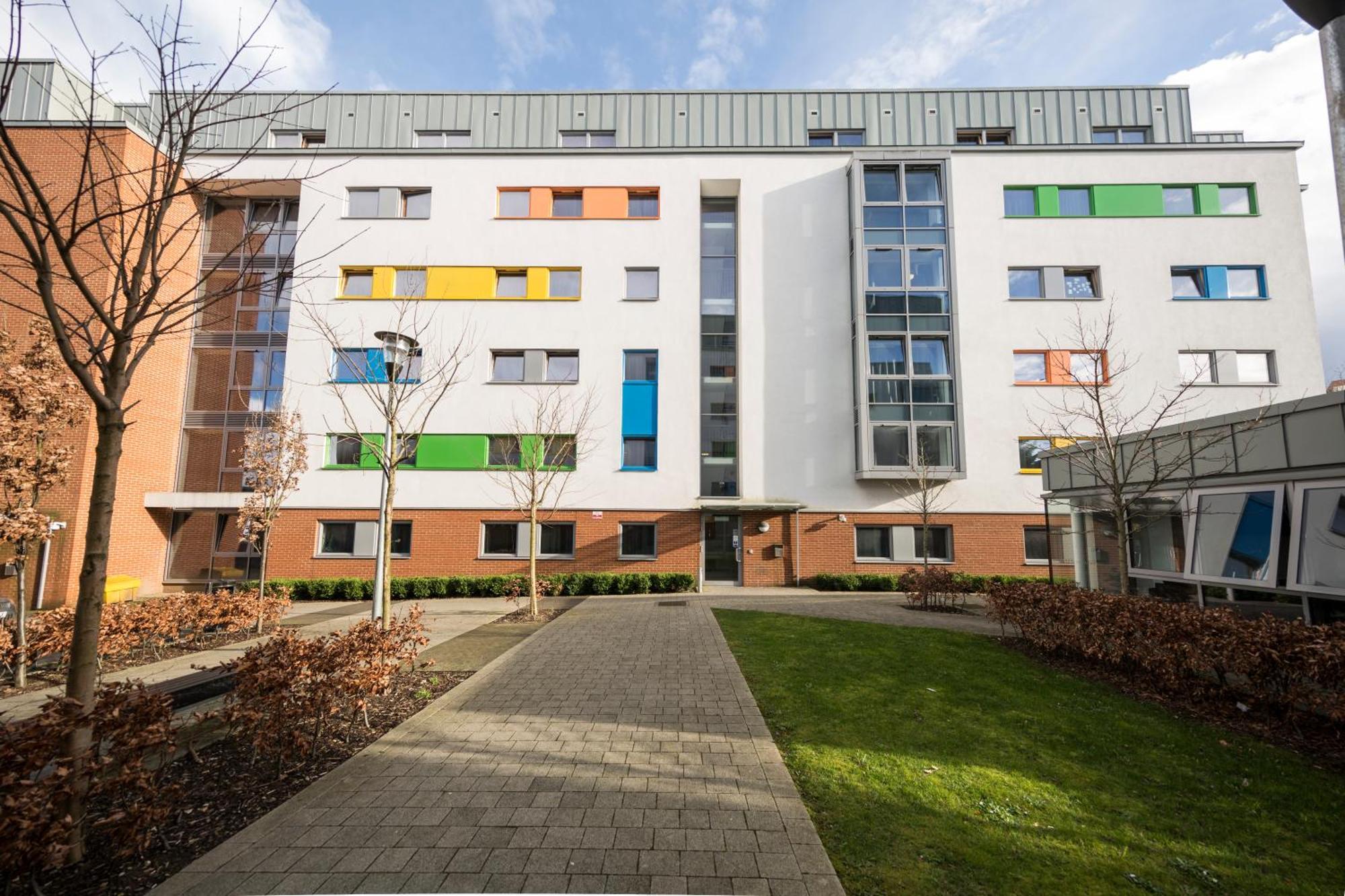 Wenlock Court Aparthotel Luton  Ngoại thất bức ảnh
