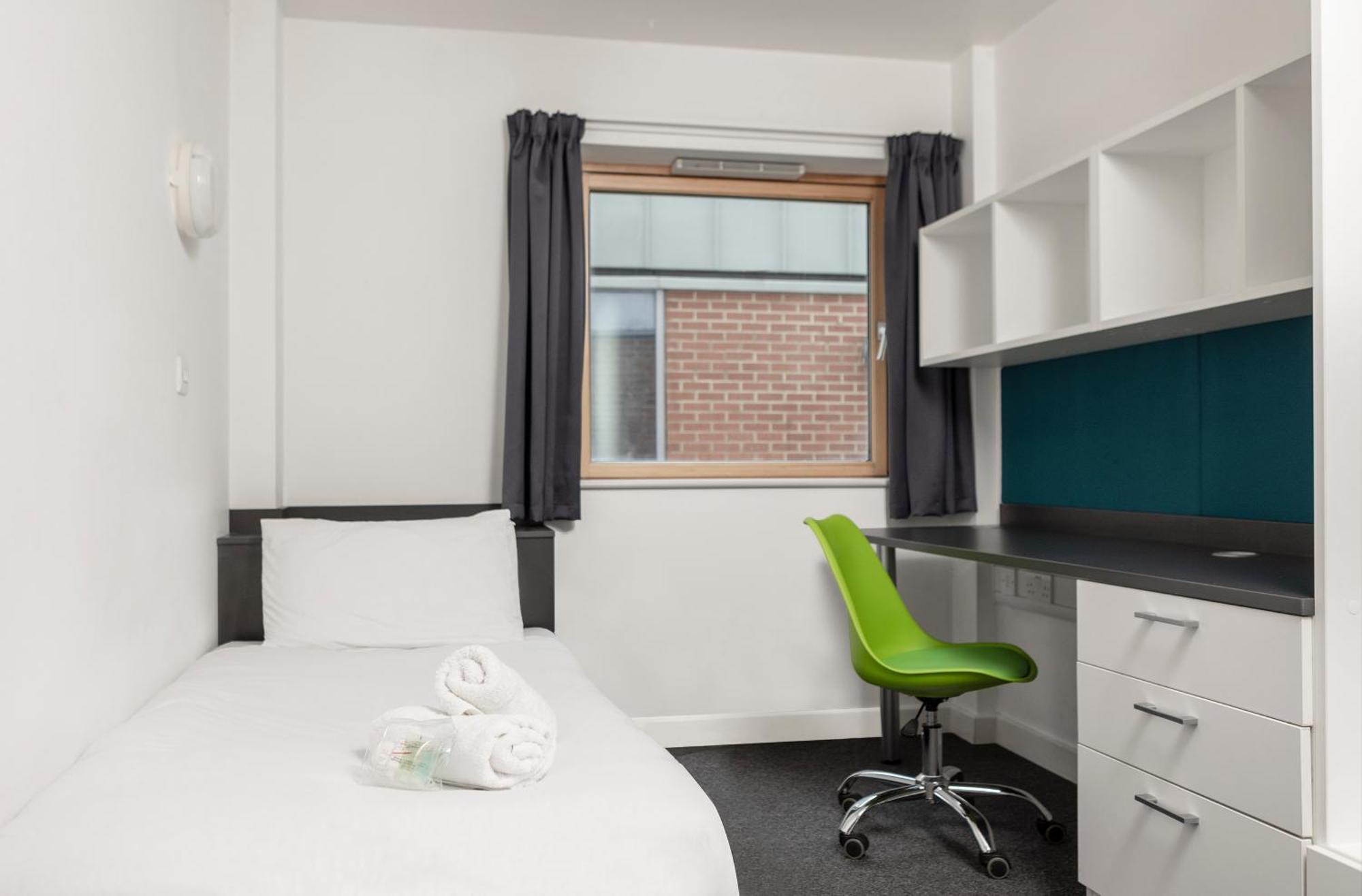 Wenlock Court Aparthotel Luton  Ngoại thất bức ảnh