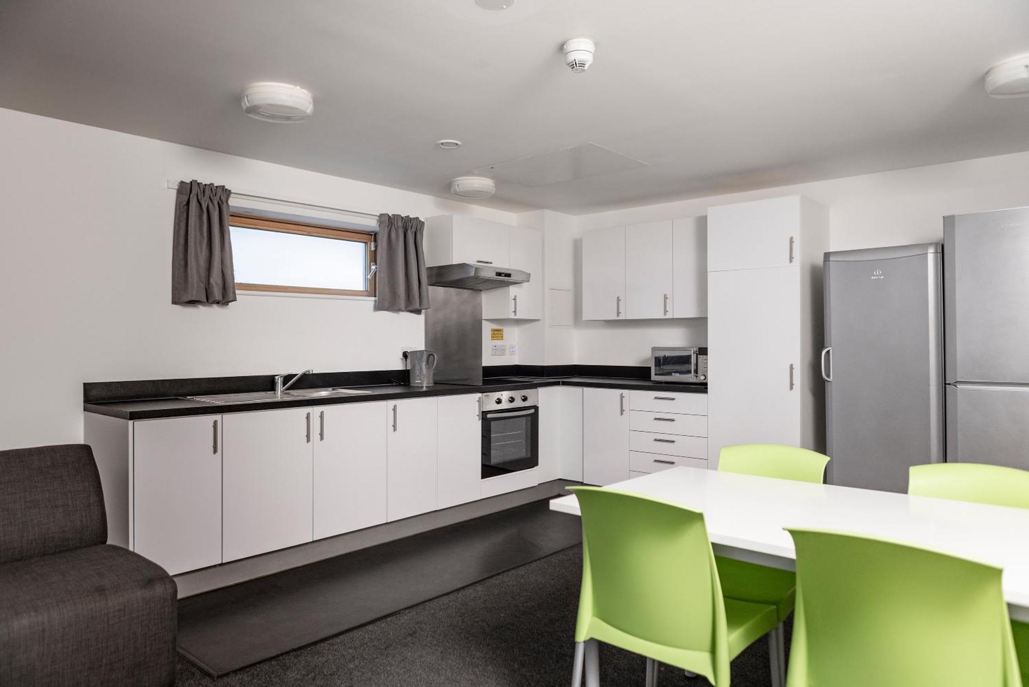 Wenlock Court Aparthotel Luton  Ngoại thất bức ảnh